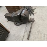 A SAMSONIA PERFECT 4 INCH BENCH VICE