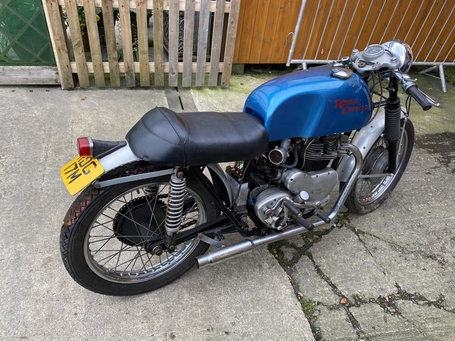 A ROYAL ENFIELD 700 CC TWIN CYLINDER MOTORCYCLE, REGISTERED IN 1974 - Image 2 of 14