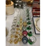 A GROUP OF ANTIQUE AND VINTAGE DRINKING GLASSES
