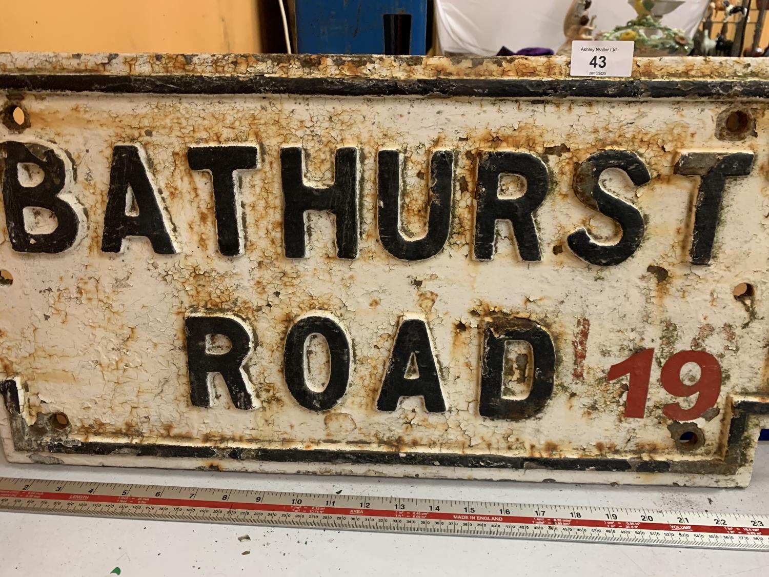 A HEAVY CAST IRON BELIEVED GENUINE LIVERPOOL STREET SIGN 'BATHURST ROAD' - Image 2 of 2