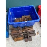 A LARGE QUANTITY OF VARIOUS VINTAGE WOOD PLANES