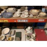 A QUANTITY OF CERAMICS TO INCLUDE BLUE AND WHITE, FOUR CUP AND SANDWICH SETS AND SPODE PLATES ETC