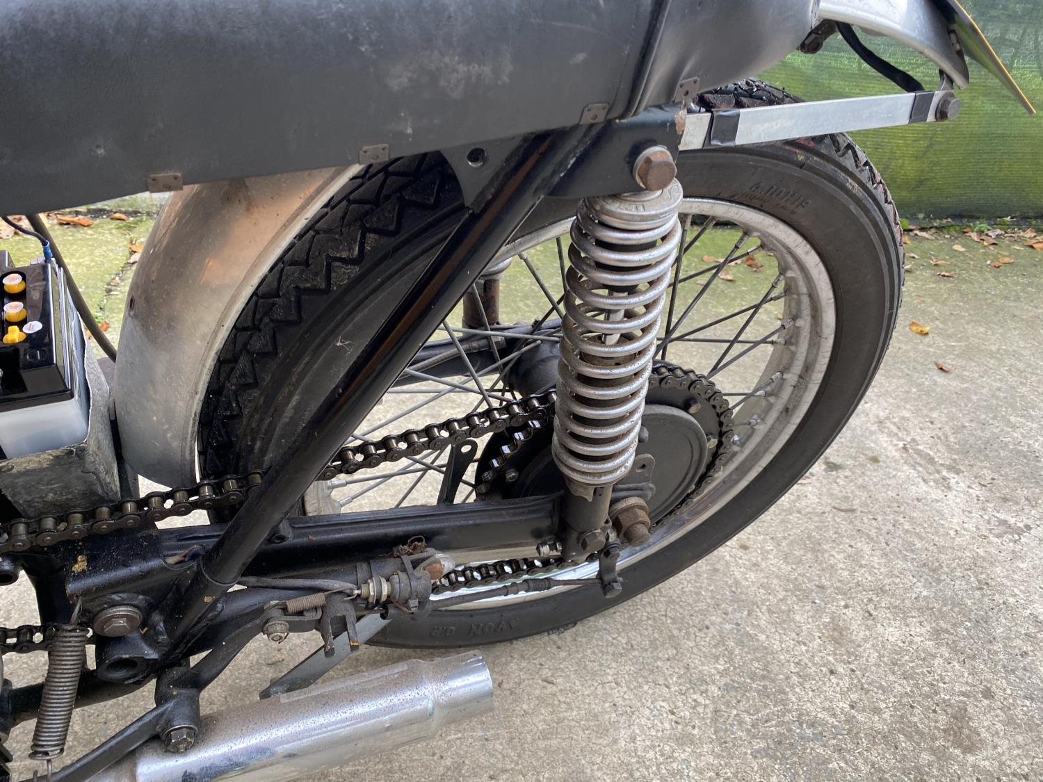 A ROYAL ENFIELD 700 CC TWIN CYLINDER MOTORCYCLE, REGISTERED IN 1974 - Image 11 of 14