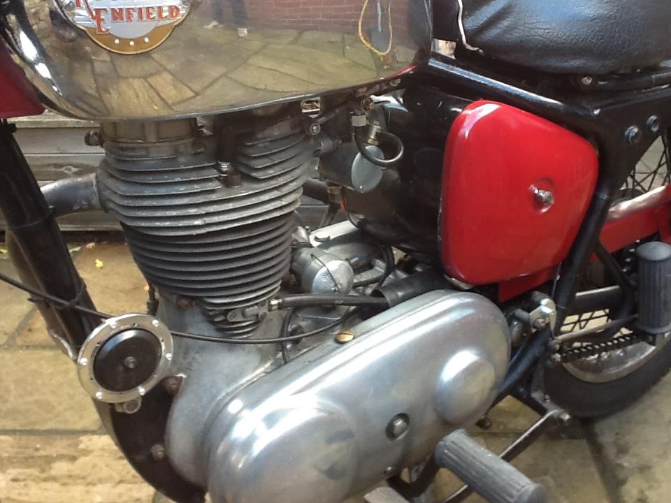 A 1962 ROYAL ENFIELD 350 CC BULLET . THE BIKE WAS MANUFACTURED AT REDITCH, ENGLAND AND SOLD BY - Image 5 of 25