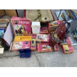 A LARGE QUANTITY OF SINDY DOLL ACCESSORIES, MANY BOXED