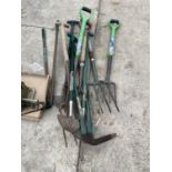 VARIOUS GARDEN TOOLS