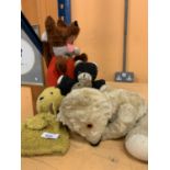 AN ASSORTMENT OF VINTAGE TEDDY BEARS TO INCLUDE BASIL BRUSH