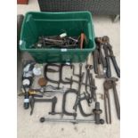 A LARGE QUANTITY OF HAND TOOLS TO INCLUDE G CLAMPS, HAMMERS, BOLT CUTTERS ETC.