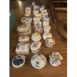 A LARGE ASSORTMENT OF TRINKET BOXES TO INCLUDE COALPORT AND MINTON