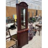 A MAHOGANY CORNER CABINET WITH LOWER DOOR AND UPPER GLAZED DOOR