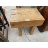 A SMALL VINTAGE PINE STOOL