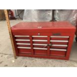 A LOCKABLE HALFORDS 6 DRAWER TOOL CHEST WITH KEYS