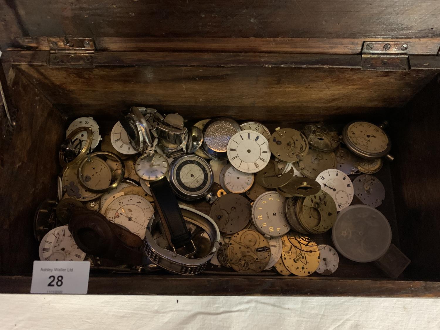 A VINTAGE DARK WOOD LIDDED BOX WITH DRAGON METAL HANDLE DETAIL TO INCLUDE A QUANTITY OF WATCH - Image 4 of 4