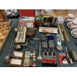 AN ASSORTMENT TO INCLUDE FLATWARE AND TREEN ETC