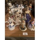 AN ASSORTMENT OF CERAMIC ORNAMENTS TO INCLUDE VICTORIAN FIGURES ETC