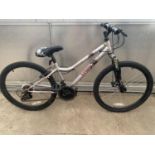 AN APOLLO KRYPT JUNIOR MOUNTAIN BIKE WITH 18 GEAR SHIMANO