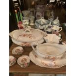 A SELECTION OF CHINA ITEMS TO INCLUDE SEVERAL JUGS, SAUCE BOATS, AYNSLEY ETC