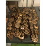 A LARGE QUANTITY OF HORSE BRASSES