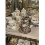 VARIOUS ITEMS OF CERAMIC WARE TO INCLUDE TRIOS, A TUREEN AND SUGAR CADDY ETC