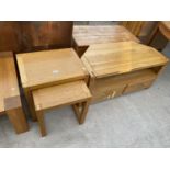 A MODERN OAK TV STAND, 39" WIDE TOGETHER WITH A NEST OF TWO TABLES