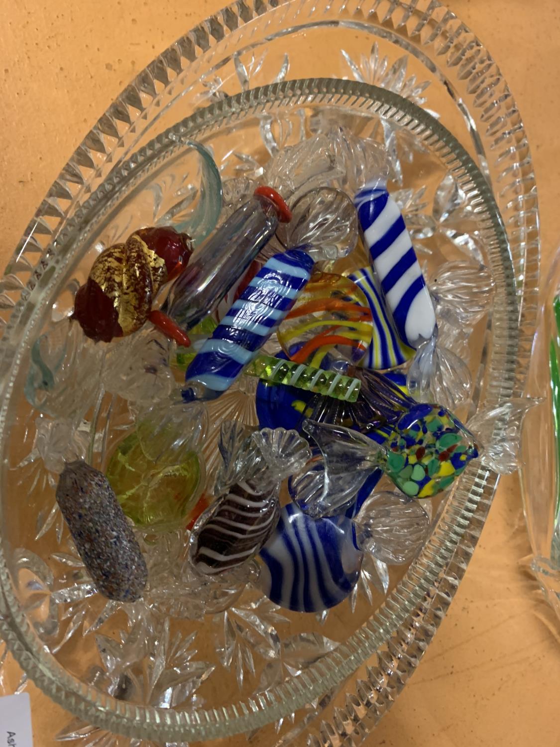 A GROUP OF GLASSWARE TO INCLUDE MURANO GLASS SWEETS IN THEIR GLASS WRAPPERS - Image 2 of 3