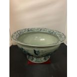 A LARGE ORIENTAL DISH 15 INCHES DIAMETER
