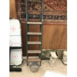 A FIVE RUNG METAL STEP LADDER WITH GALVANISED JAM PAN