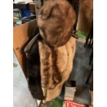 A GROUP OF VINTAGE FUR COLLARS TO INCLUDE A LADIES FUR BERET