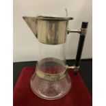 A DOCTOR CHRISTOPHER DRESSER DESIGN SILVER MOUNTED GLASS CLARET JUG, HEIGHT 24.5CM, SHEFFIELD