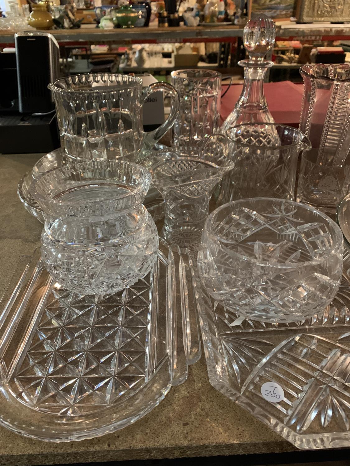 A LARGE QUANTITY OF GLASSWARE TO INCLUDE FOUR DECANTERS AND SIX SERVING PLATES ETC - Image 4 of 4