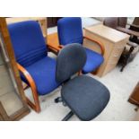 THREE OFFICE CHAIRS AND A THREE DRAWER OAK EFFECT FILING CABINET