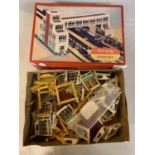 A BOXED TRIANG HORNBY 'R.589 ULTRA MODERN STATION CONTRUCTION SET'