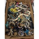 A LARGE QUANTITY OF ASSORTED COSTUME JEWELLERY