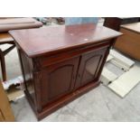 A VICTORIAN STYLE MAHOGANY CHIFFONIER BASE ENCLOSING TWO FRIEZE DRAWERS AND TWO PANELLED DOORS,
