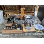 VARIOUS ITEMS - CERAMICS, TABLE MATS ETC