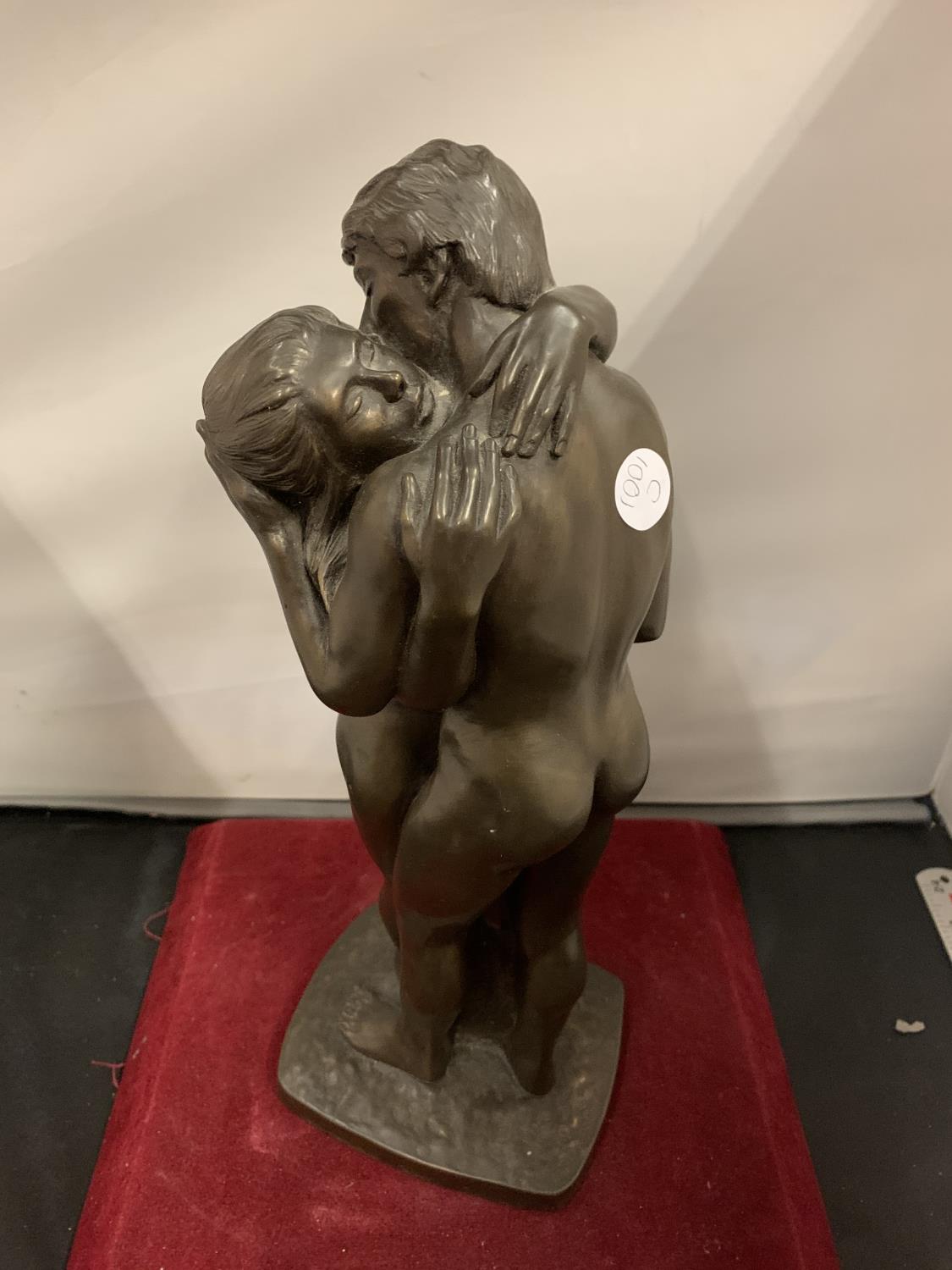 TWO SPELTER NUDES IN AN EMBRACE - Image 3 of 4