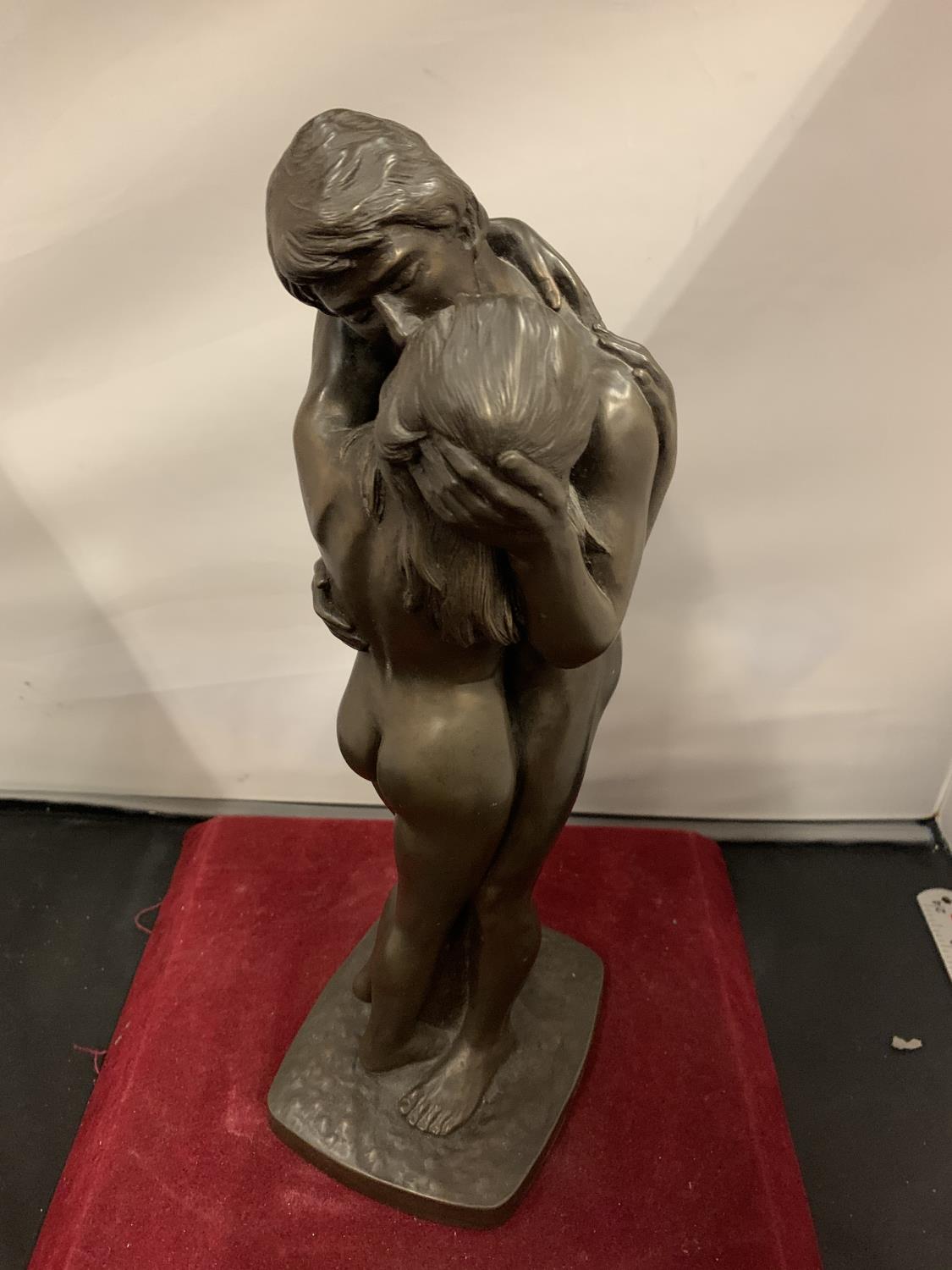 TWO SPELTER NUDES IN AN EMBRACE - Image 2 of 4