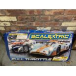 A SCALEXTRIC 'FULL THROTTLE' : PEUGEOT 908 HDI FAP VERSUS LOLA ASTON MARTIN