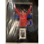 A MOUNTED PHOTOGRAPH OF FOOTBALLER KENNY DALGLIESH AND HIS AUTOGRAPH COMPLETE WITH CERTIFICATE OF