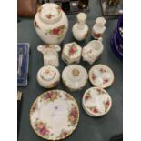 AN ASSORTMENT OF CERAMIC WARE TO INCLUDE ROYAL ALBERT OLD COUNTRY ROSE TRINKET BOX AND GINGER JAR