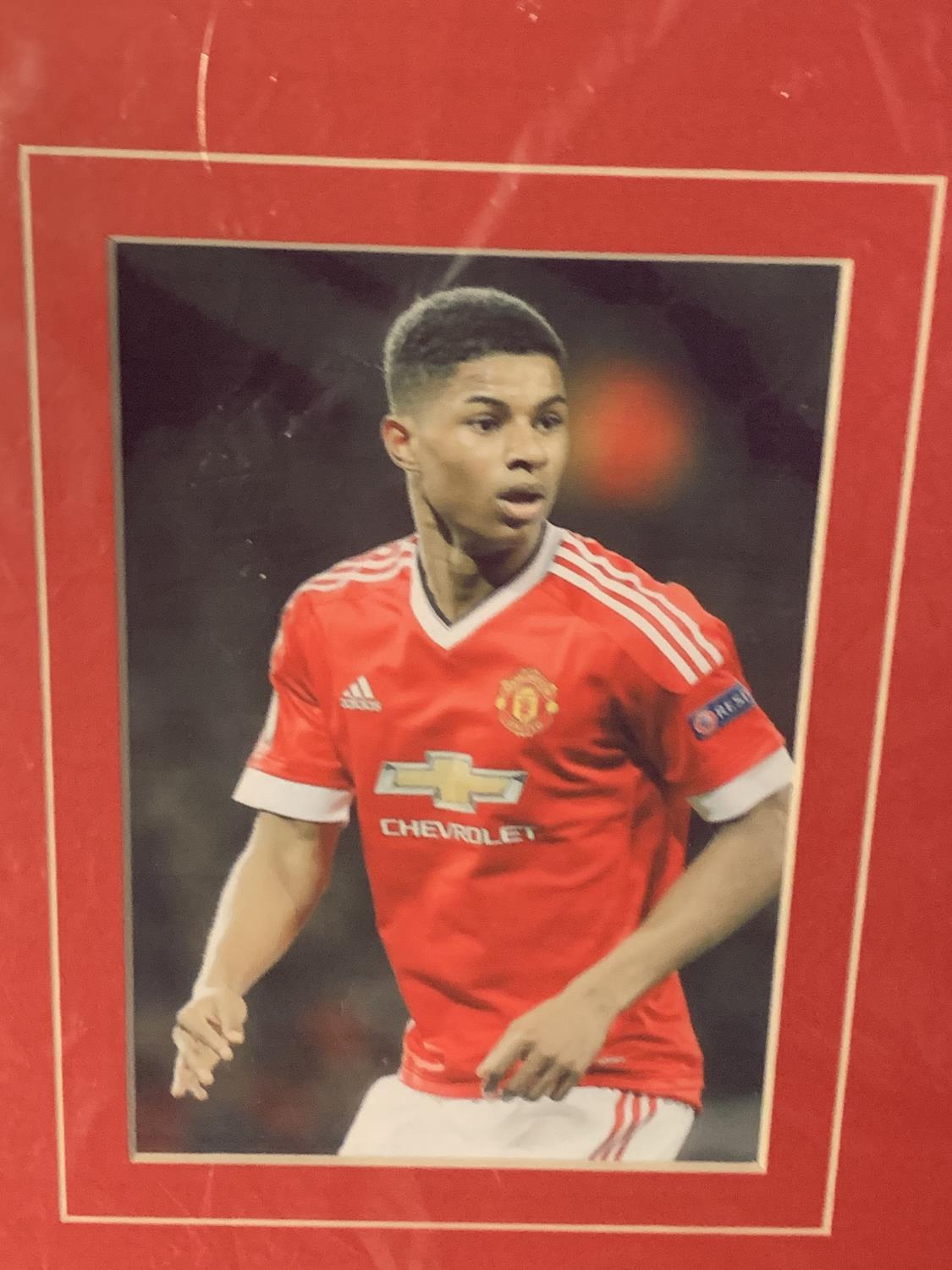 FIVE PHOTOGRAPHS OF MARCUS RASHFORD WITH HIS AUTOGRAPH IN A MOUNT COMPLETE WITH CERTIFICATE OF - Image 7 of 7