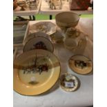 AN ASSORTMENT OF CERAMIC WARE TO INCLUDE A ROYAL DOULTON BOWL AND MATCHING TRINKET PLATES