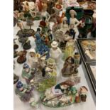 AN ASSORTMENT OF CERAMIC FIGURES TO INCLUDE STAFFORDSHIRE EXAMPLES ETC