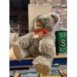 A LARGE STEIFF ORIGINAL 'ZOTTY 1953' TEDDY BEAR WITH CERTIFICATE OF AUTHENTICITY
