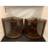 A PAIR OF VINTAGE MAHOGANY BOW GLASS FRONTED CORNER CUPBOARDS (HEIGHT 29.5CM)