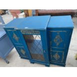 A BLUE AND GILDED SHABBY CHIC BREAK FRONT CABINET WITH TWO SIDE DOORS AND CENTRE GLAZED DOOR