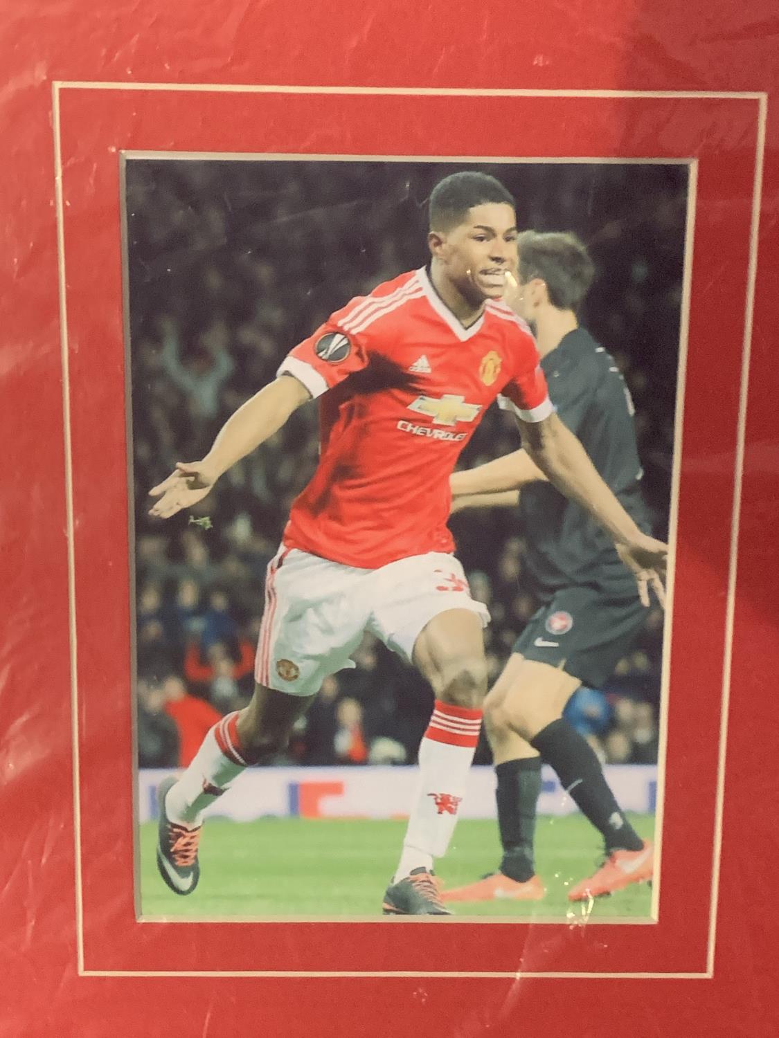 FIVE PHOTOGRAPHS OF MARCUS RASHFORD WITH HIS AUTOGRAPH IN A MOUNT COMPLETE WITH CERTIFICATE OF - Image 3 of 7