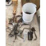 AN ASSORTMENT OF HAND TOOLS TO INCLUDE CLAMPS AND COMPRESSOR DRILLS ETC
