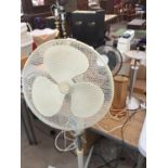 A TALL FLOOR FAN, FURTHER DESK FAN AND TWO TABLE LAMPS