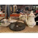 AN ASSORTMENT OF CERAMIC WARE TO INCLUDE A RICHMOND TEAPOT AND TWO HAND PAINTED JUGS ETC